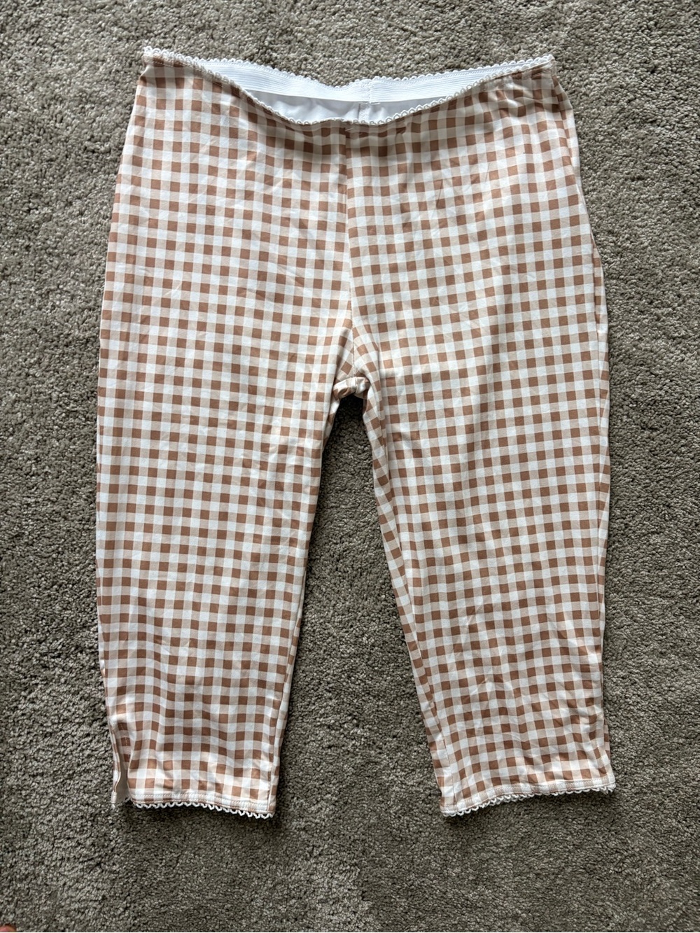 Girls Beige Gingham Capri Leggings